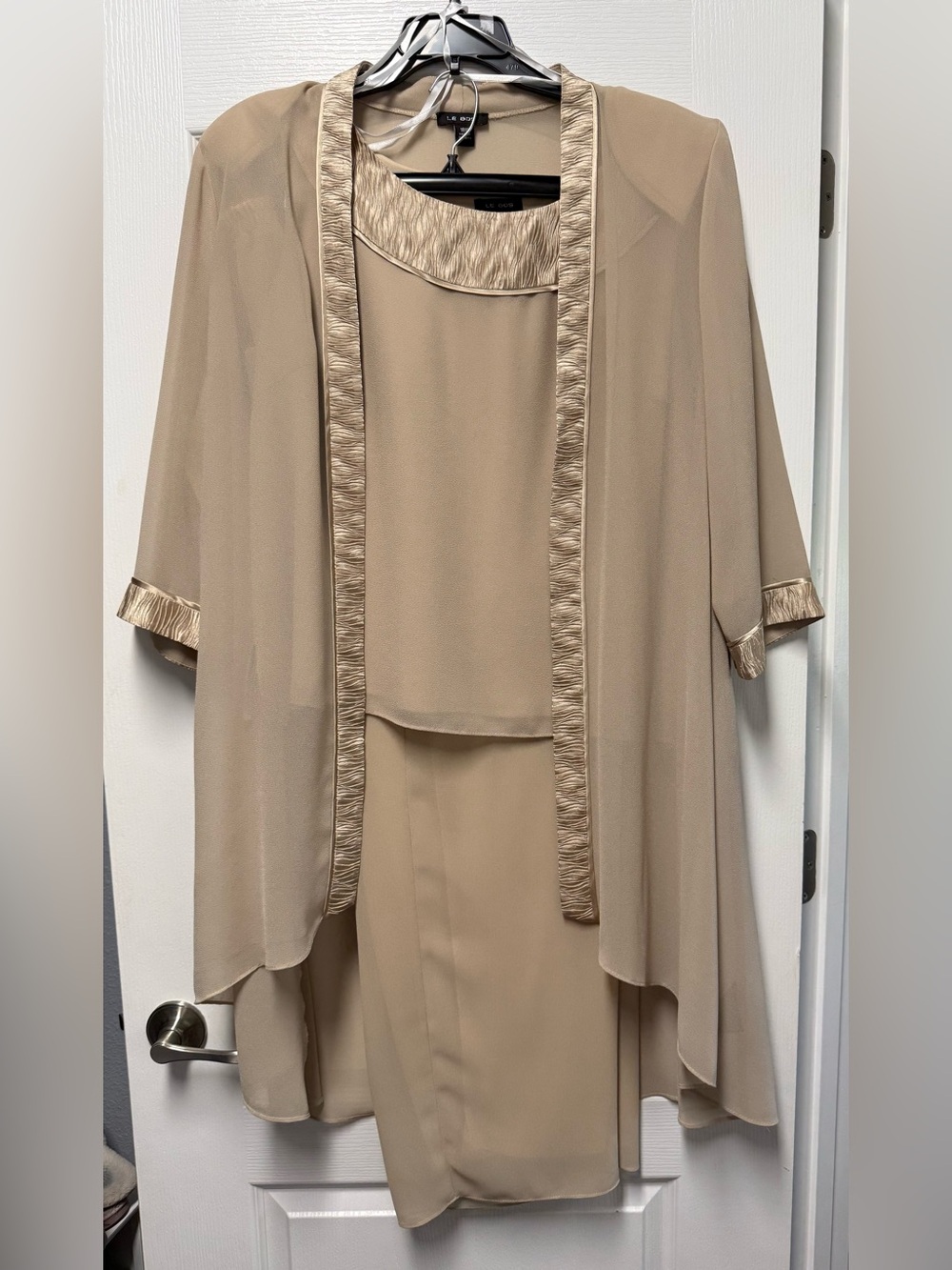 Elegant Beige Women's Chiffon Three-Piece Evening Set